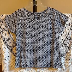 Liz Claiborne Black and White Diamond Pattern Top Size XL